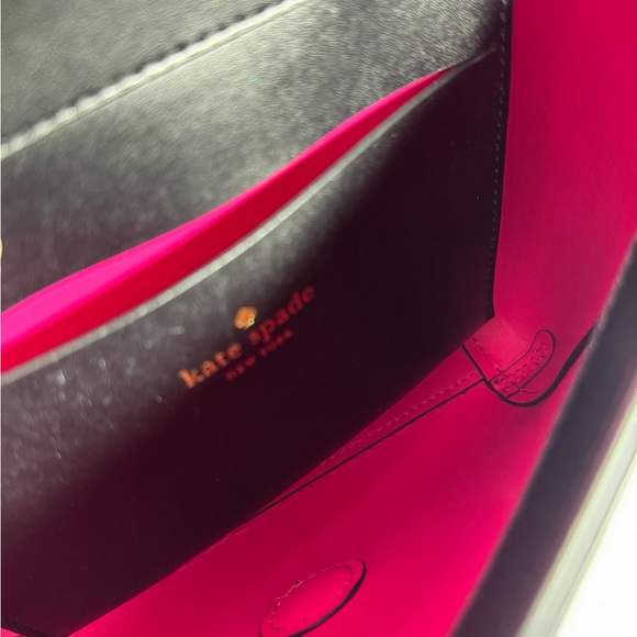 kate spade Crossbody - Picture 6 of 8